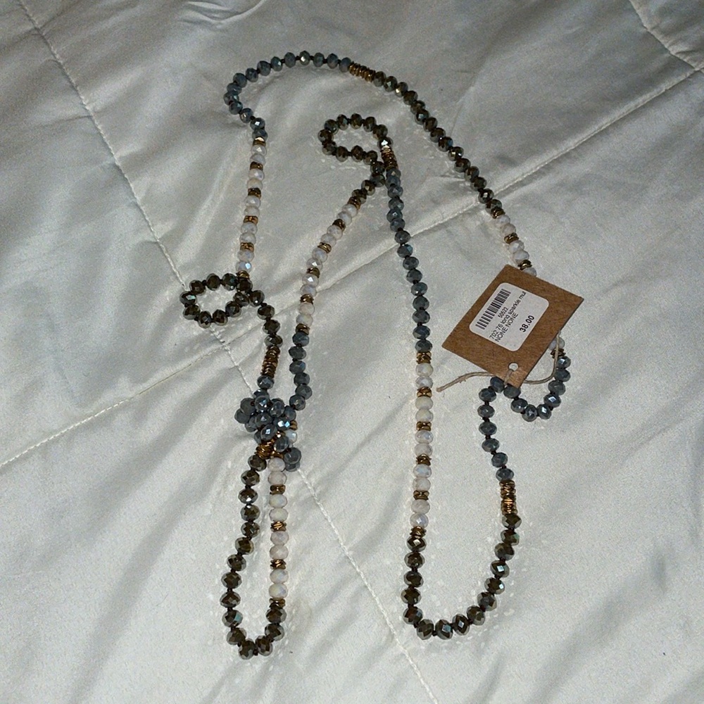 252 Jennifer thame beaded necklace